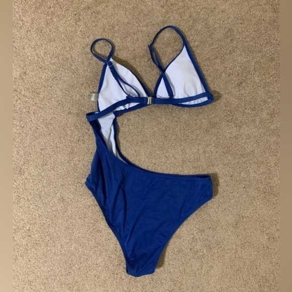 Blue cut out one piece swim suit size Large - Picture 8 of 9